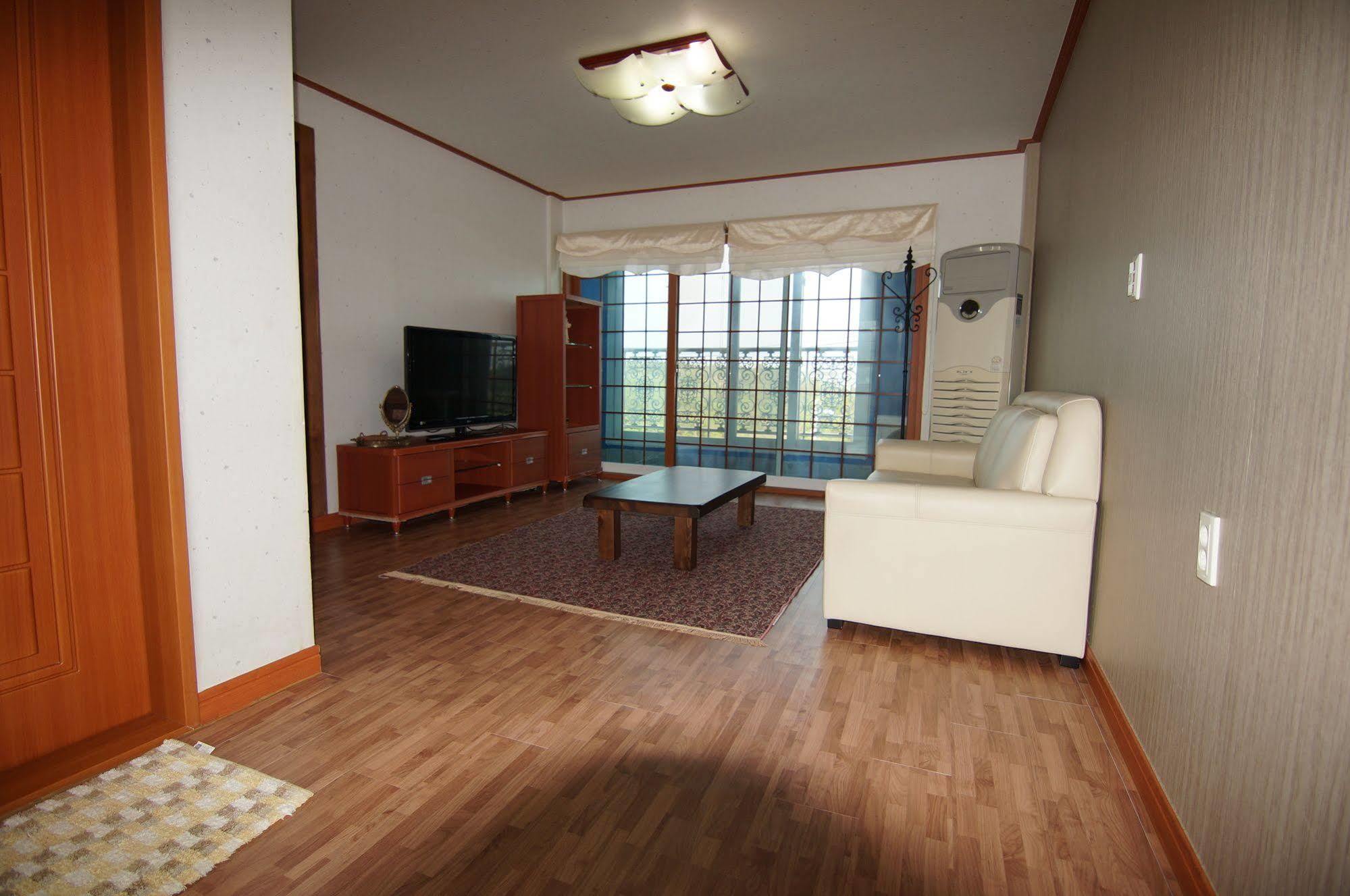 Yerae Pensión Seogwipo Exterior foto